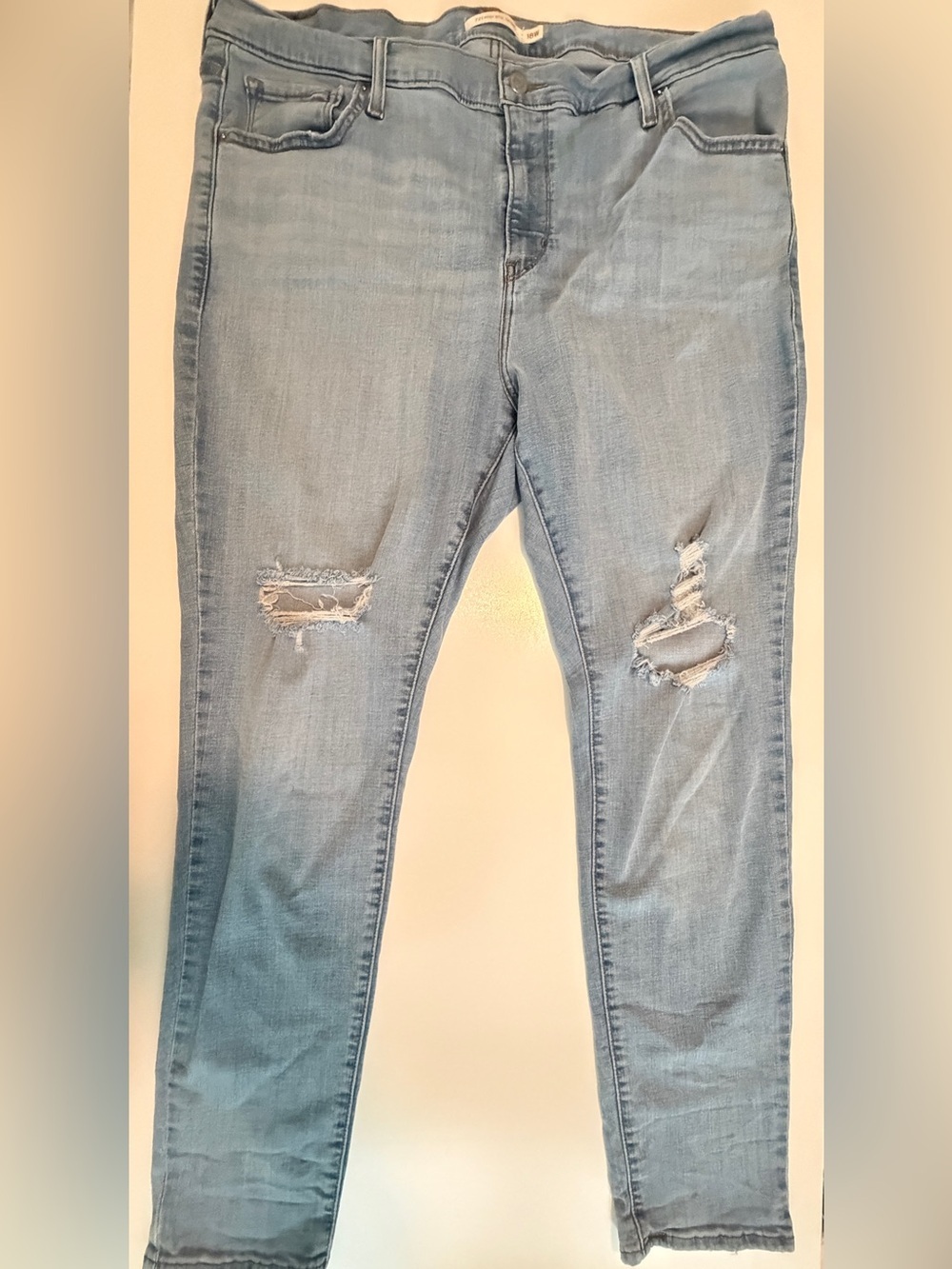 Levi’s 721 High Rise Skinny Jeans Women’s 18W Light Wash Distressed Stretch